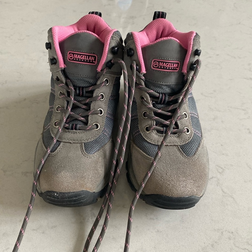 Girls hiking boots